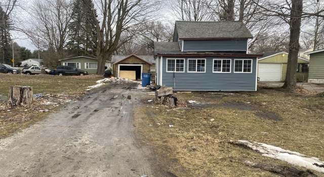 Photo of 109 N Depot St, Rolling Prairie, IN 46371