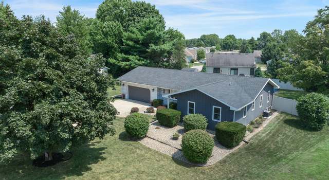 Photo of 402 Filbert St, New Carlisle, IN 46552