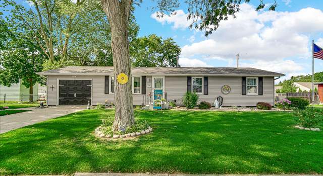 Photo of 718 W Elizabeth St, Kouts, IN 46347