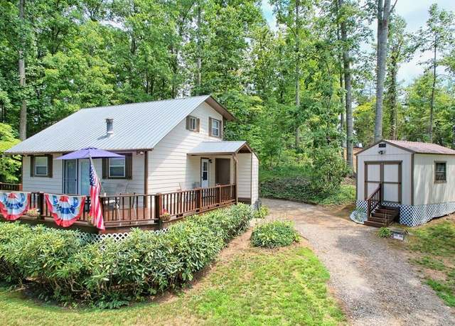 Property at 3259 Coffey Ln, Young Harris, GA 30582, 3 beds, 1.5 baths