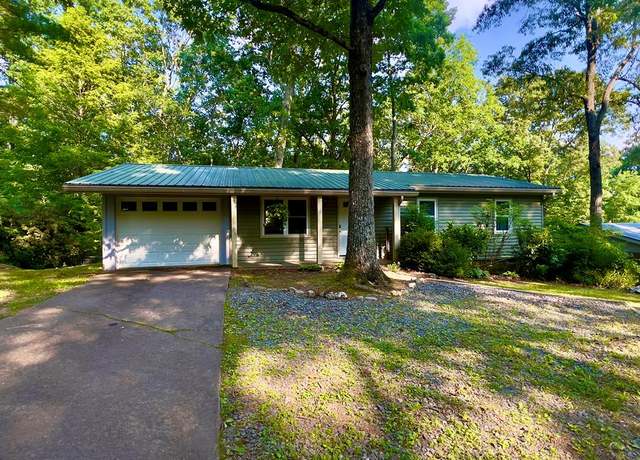 Property at 685 Davis Rd, Blue Ridge, GA 30513, 3 beds, 1.5 baths