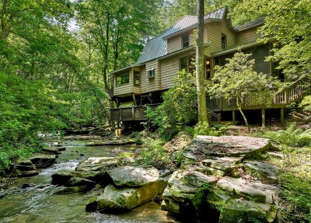 Property at 7843 W Hwy 382, Ellijay, GA 30540, 10 beds, 6.5 baths