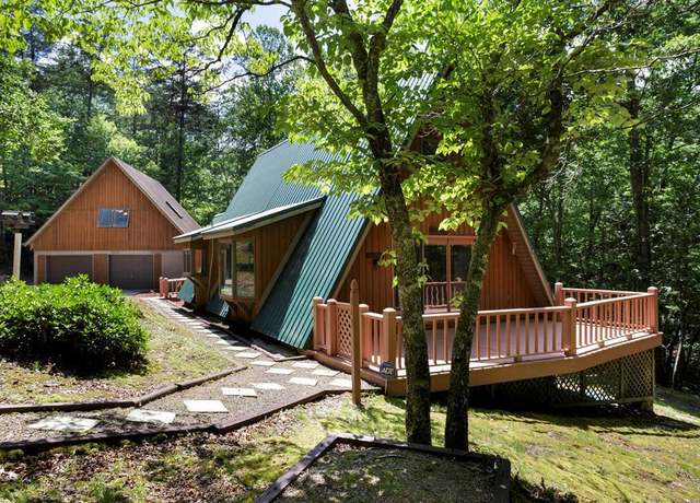 Property at 263 Wells Rd, Brasstown, NC 28902, 2 beds, 2 baths