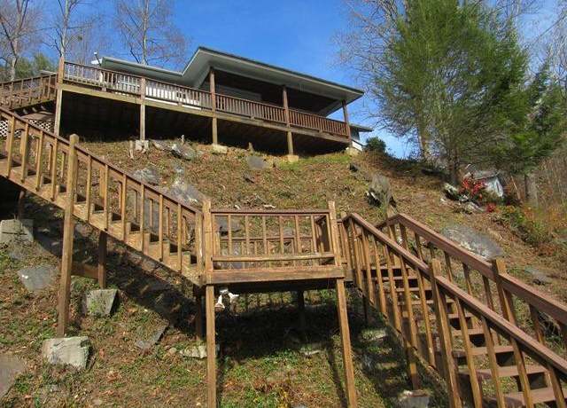 Property at 422 Evans Hollow Rd, Murphy, NC 28906, 3 beds, 2 baths