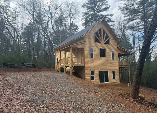 Property at 560 Carolina Fox Cir, Murphy, NC 28906, 3 beds, 2 baths