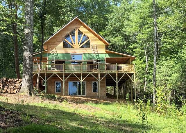 Property at 560 Carolina Fox Cir, Murphy, NC 28906, 3 beds, 2 baths