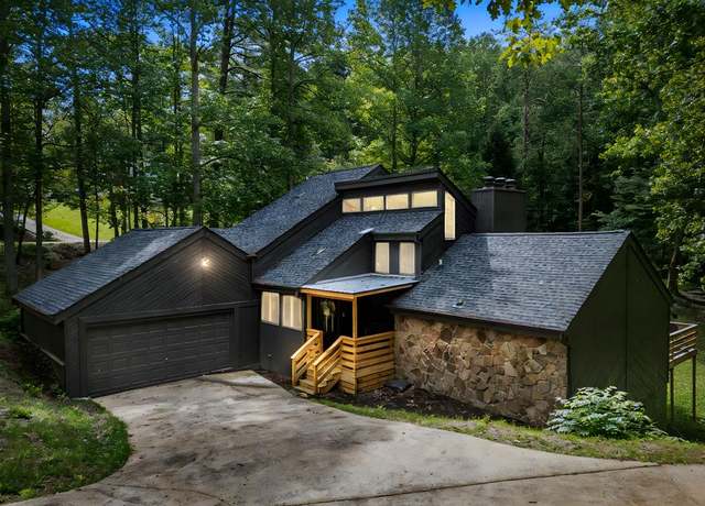 Property at 319 Woodside Acres Dr, Murphy, NC 28906, 5 beds, 3.5 baths