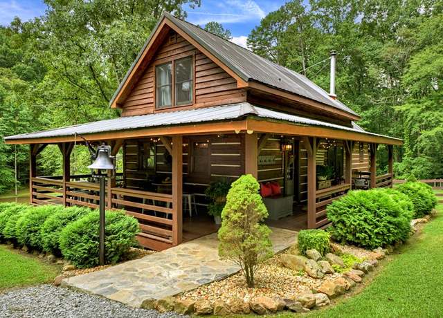 Property at 329 Pinson Ln, Ellijay, GA 30540, 3 beds, 2 baths