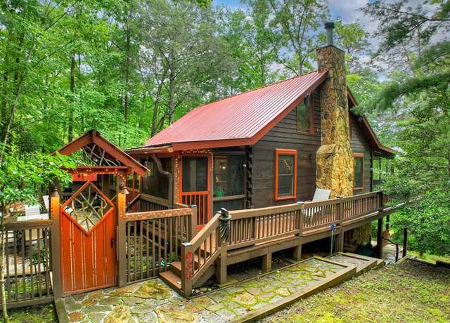 Property at 430 Chestnut Rdg, Blue Ridge, GA 30513, 3 beds, 2.5 baths