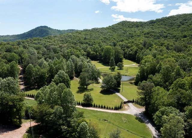 Property at 910 Sawyer Cove Rd, Hayesville, NC 28904, 1 bed, 3 baths