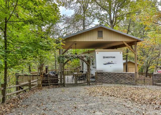 Property at 28 11th St, Ellijay, GA 30540, 1 bed, 1 bath