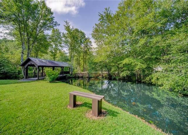 Property at 142 Bear Lake Dr, Blue Ridge, GA 30513, 2 beds, 2 baths