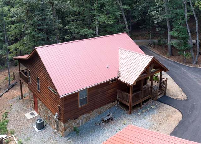 Property at 570 Hawthorne Ln, Murphy, NC 28906, 2 beds, 2 baths