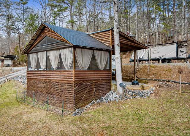 Property at 18 Second St, Ellijay, GA 30540, 1 bed, 1 bath