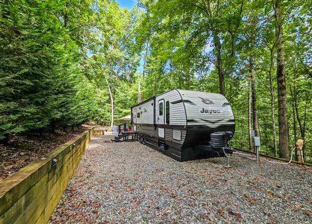 Property at 477 10th St, Ellijay, GA 30540, 1 bed, 1 bath