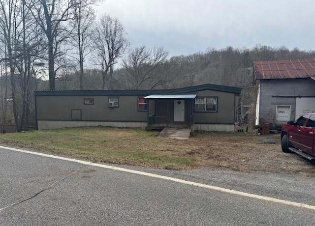 Property at 941 Georgia 66, Young Harris, GA 30582, 2 beds, 1 bath