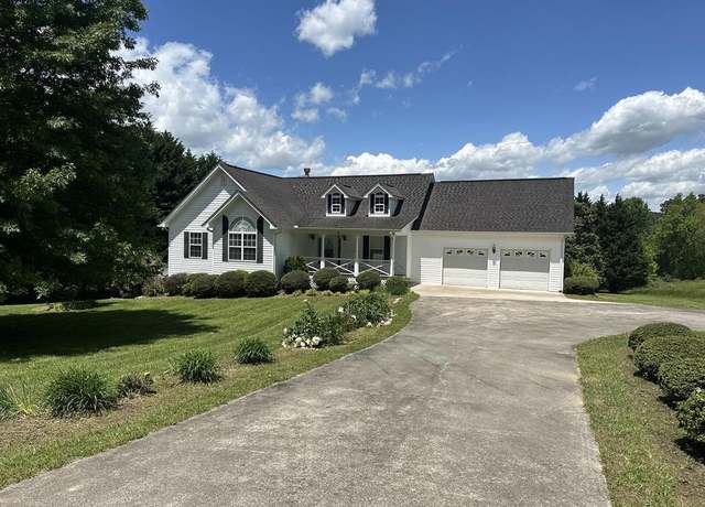 Property at 3273 Ivy Log Rd, Blairsville, GA 30512, 4 beds, 3 baths