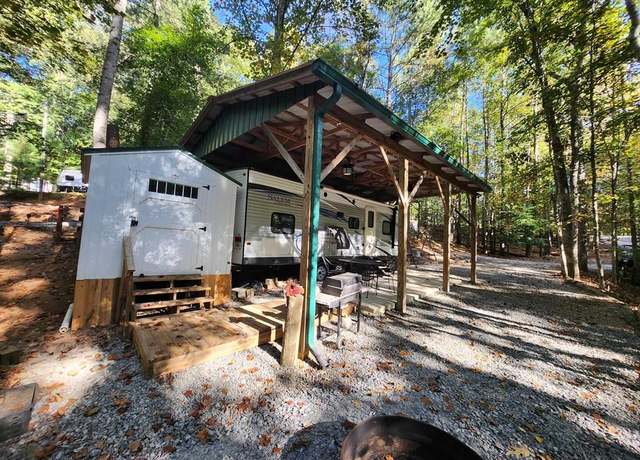 Property at 276 13th St, Ellijay, GA 30540, 1 bed, 2 baths