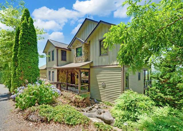 Property at 464 Sunset Dr, Hiawassee, GA 30546, 5 beds, 4.5 baths