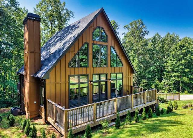 Property at 206 Gladson Ln, Blairsville, GA 30512, 2 beds, 2.5 baths