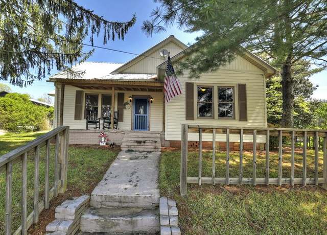 Property at 102 Riverview St, Copperhill, TN 37317, 3 beds, 2 baths