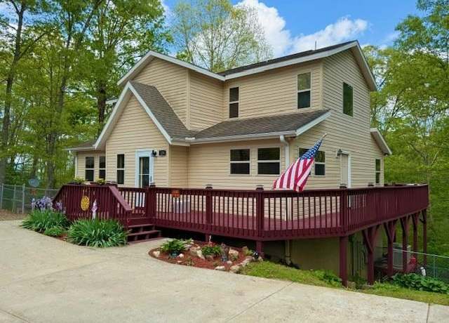 Property at 329 Tommys Ln, Murphy, NC 28906, 3 beds, 2 baths