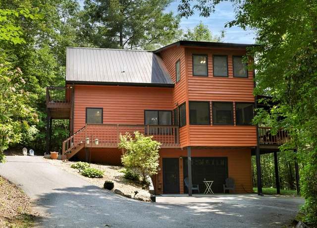 Property at 32 Laurel Way, Blairsville, GA 30512, 3 beds, 3 baths