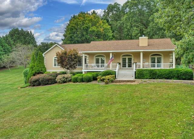 Property at 174 Oak Ln, Blairsville, GA 30512, 4 beds, 3 baths