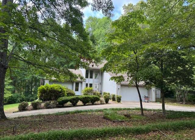 Property at 291 Pinebrook Dr, Blairsville, GA 30512, 3 beds, 2 baths