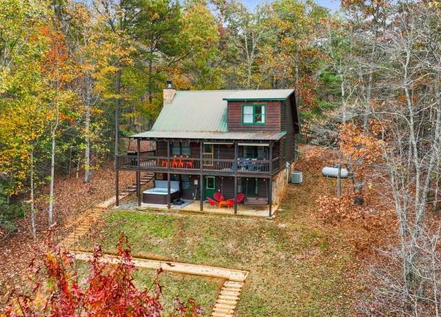 Property at 30 Lakota Ln, Mineral Bluff, GA 30559, 3 beds, 3 baths