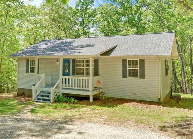 Property at 325 Honeysuckle Dr, Blairsville, GA 30512, 3 beds, 2 baths