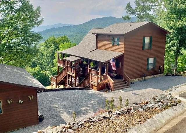 Property at 542 Raccoon Rdg, Murphy, NC 28906, 2 beds, 3 baths