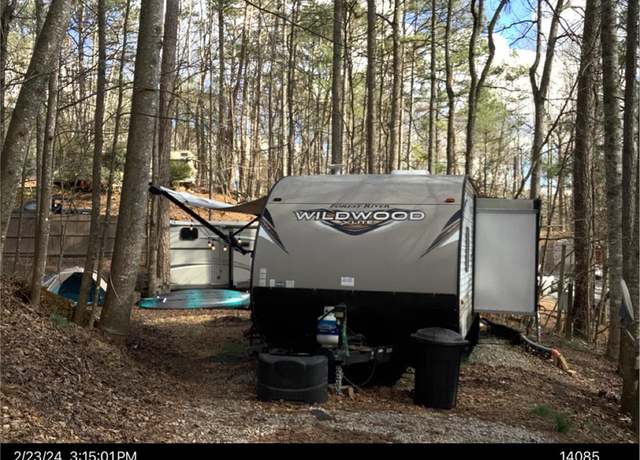 Property at 18 22nd St, Ellijay, GA 30540, 2 beds, 1 bath