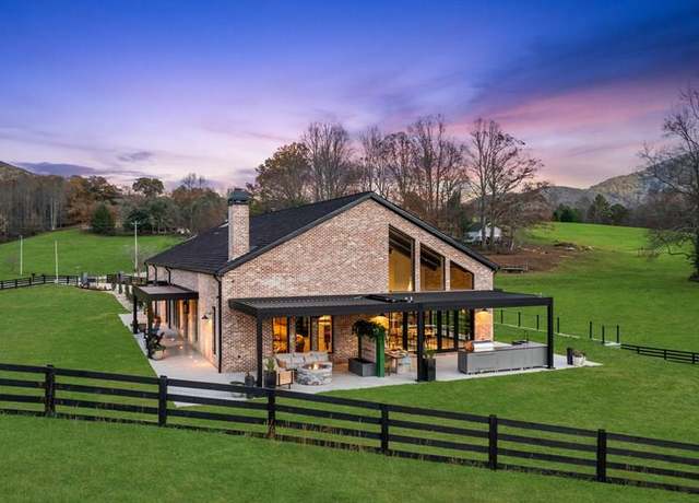 Property at 6343 Owltown, Blairsville, GA 30512, 4 beds, 4.5 baths