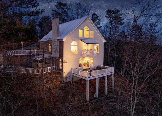 Property at 626 Palisade Dr, Ellijay, GA 30540, 4 beds, 4 baths