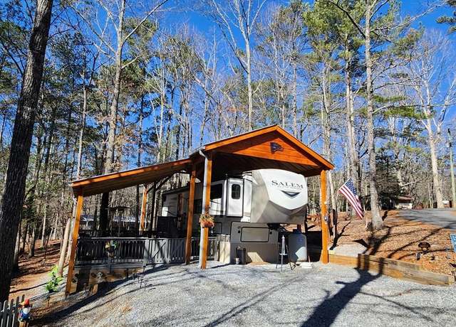 Property at 352 10th St, Ellijay, GA 30540, 1 bed, 1.5 baths