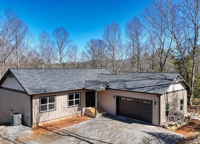 Property at 137 Oxford Trl, Blairsville, GA 30512, 3 beds, 2 baths