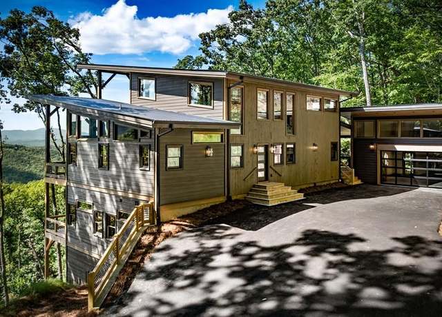 Property at 225 Grand Vista Dr, Blue Ridge, GA 30513, 4 beds, 3.5 baths