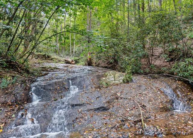 Property at 220 Old Mill Trce, Blue Ridge, GA 30513, 3 beds, 2.5 baths