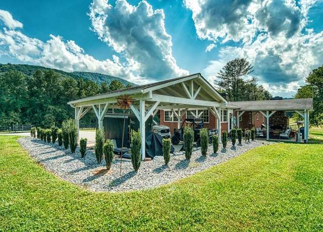 Property at 15 Rock Ridge Way, Blairsville, GA 30512, 3 beds, 2 baths