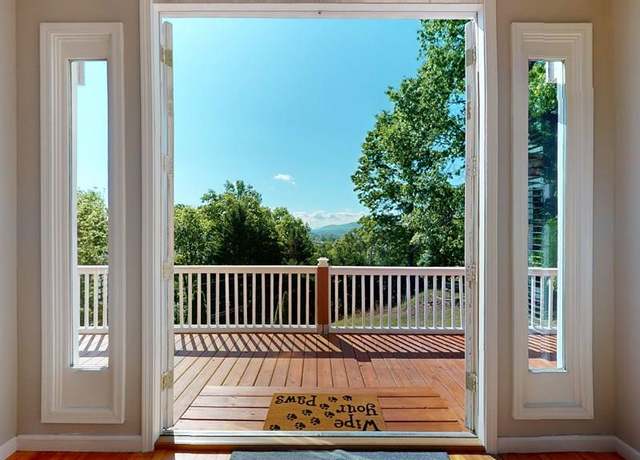 Property at 219 Lovers Leap Dr, Murphy, NC 28906, 3 beds, 2.5 baths