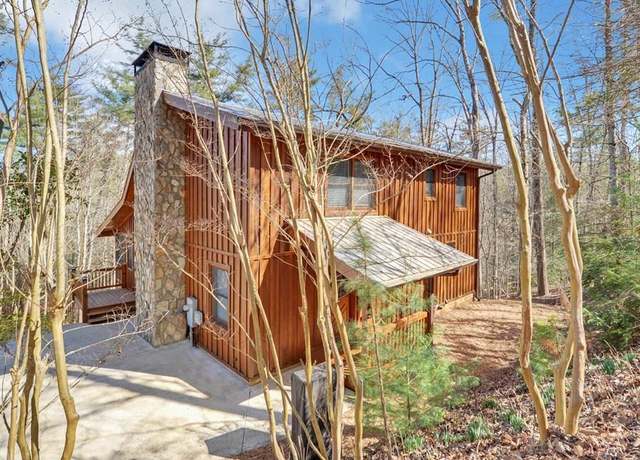 Property at 10 Lemmon Ln, Ellijay, GA 30540, 4 beds, 3 baths