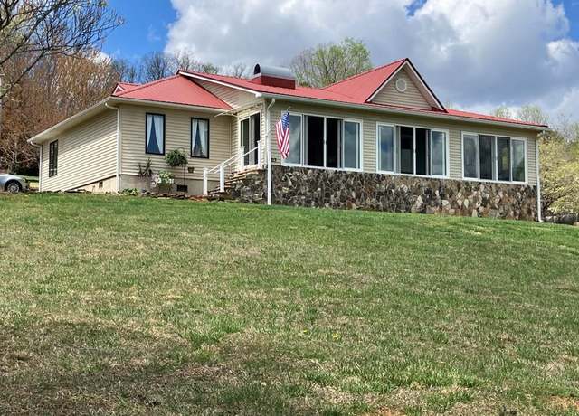 Property at 1613 Cedar Cliff Rd, Hiawassee, GA 30546, 3 beds, 2 baths