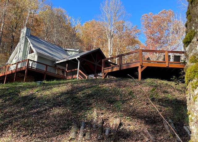 Property at 5575 Rainbow Springs Rd, Franklin, NC 28734, 3 beds, 2 baths
