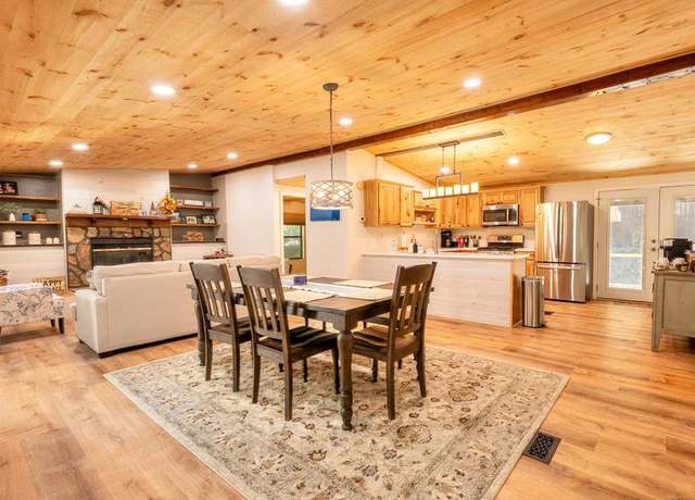 Property at 136 Anchorage Dr, Blairsville, GA 30512, 2 beds, 2 baths