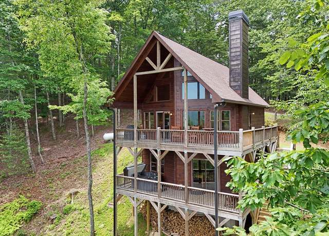 Property at 73 Rosiey Ln, Blue Ridge, GA 30513, 3 beds, 2 baths