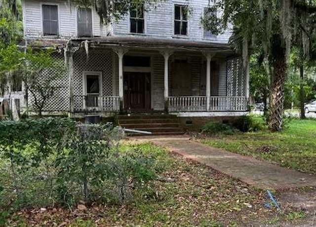 Property at 1300 Dartmouth St, Other, GA 30152, 5 beds, 2 baths