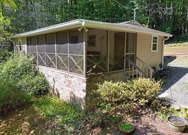 Property at 66 Patterson Ln, Hayesville, NC 28904, 2 beds, 1 bath