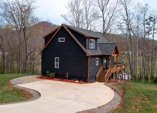 Property at 784 Sneaking Creek Dr, Hayesville, NC 28904, 3 beds, 3.5 baths