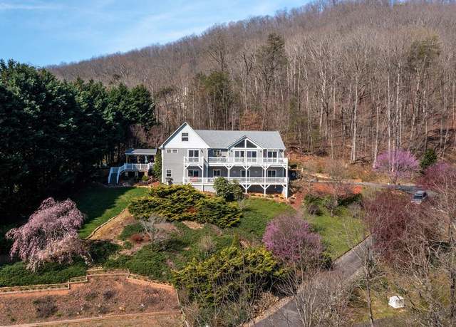 Property at 255 Ash Branch Cir, Hayesville, NC 28904, 5 beds, 3 baths